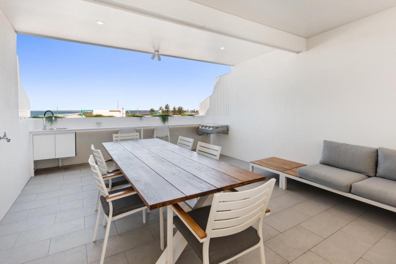 Luxury 5-Floor Unit With Ocean Views Near Beach Caloundra Kültér fotó